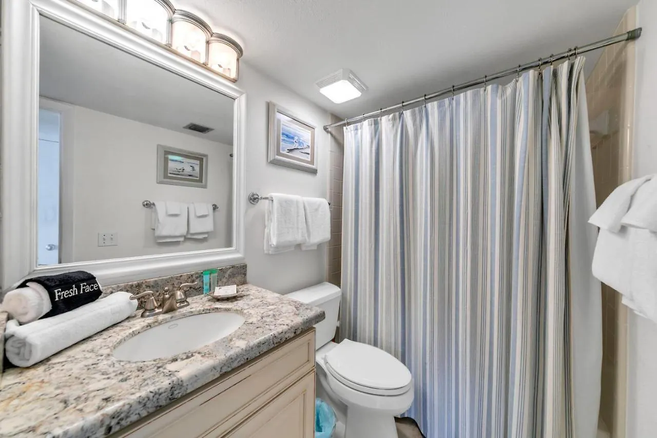 Mainsail 131 - Beachfront 2Br With Free Seasonal Beach Service Destin